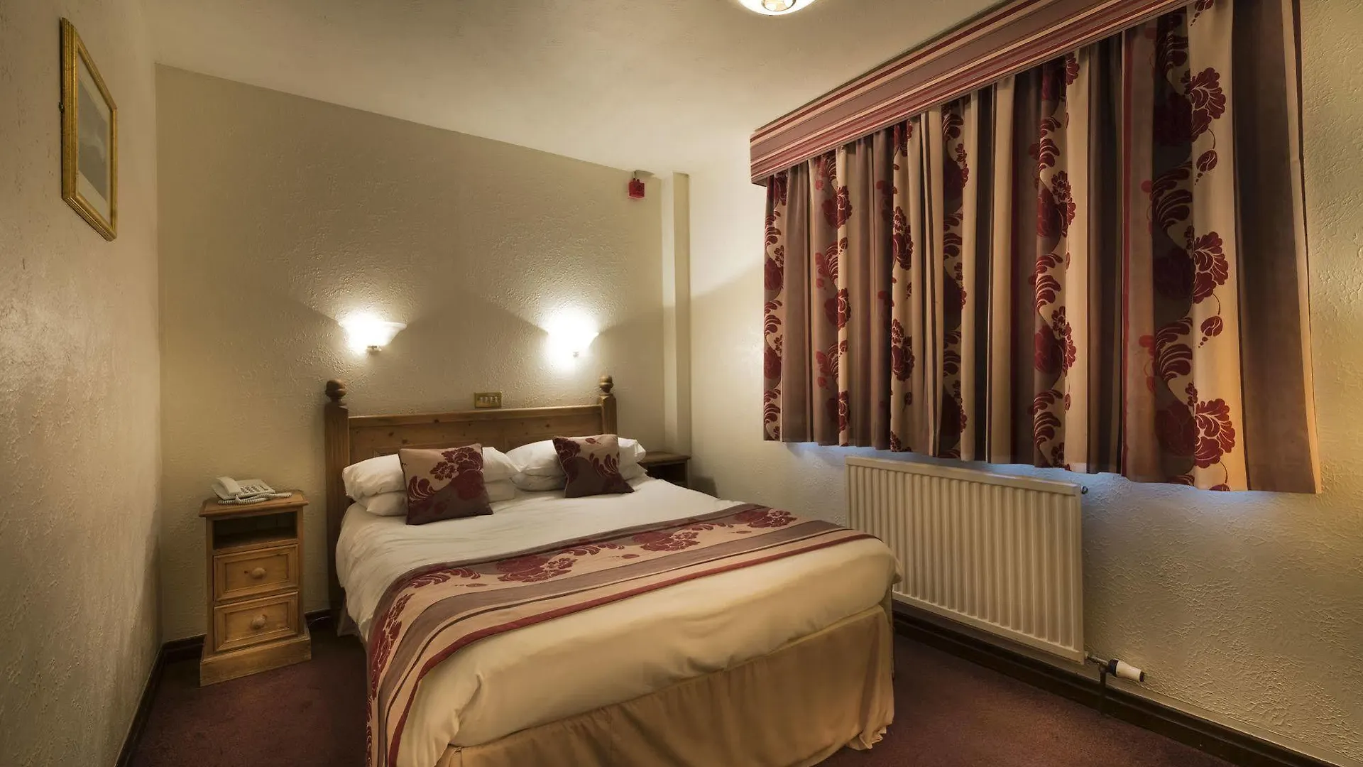 The Old Bridge Inn, Holmfirth, West Yorkshire - The Coaching Inn Group  Holmfirth